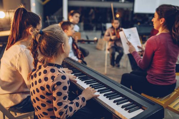 Master Your Instrument: Expert-Led Music Classes to Elevate Your Skills