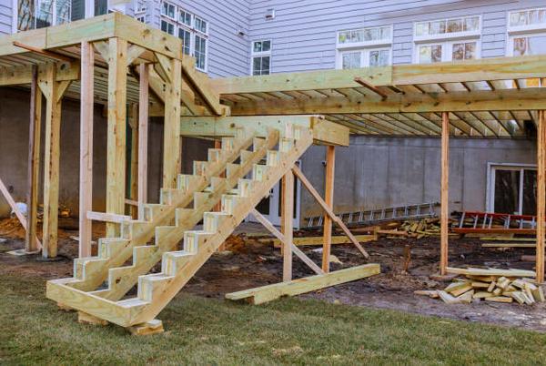 Bellevue’s Deck Builders: Bringing Your Vision to Life